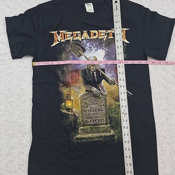 Megadeth Graphic Tee 35 years skeleton graveyard gravestone band concert - Picture 2 of 6